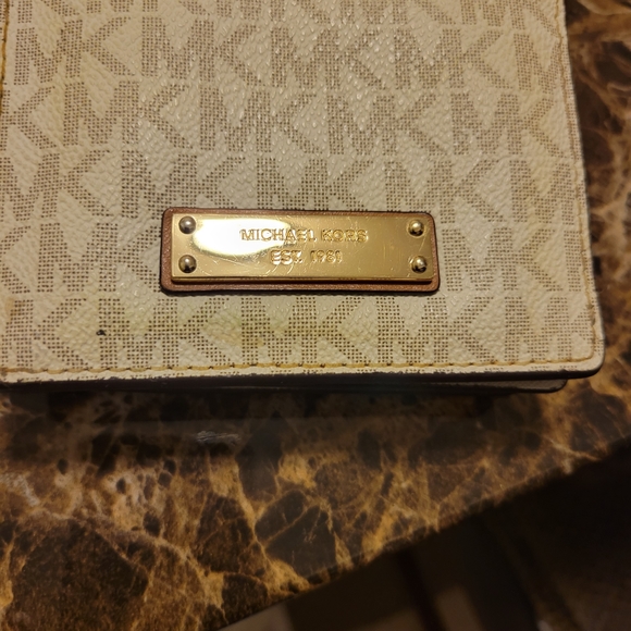 Michael Kors Women's Wallet - Picture 5 of 15